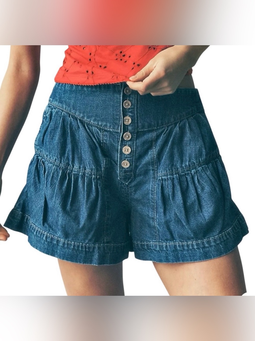We The Free Women's Chambray Blue Fleur Denim Button Front Shorts- Medium